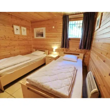 Сasa de vacaciones Cosy With Sauna In A Quiet Area Just Outside